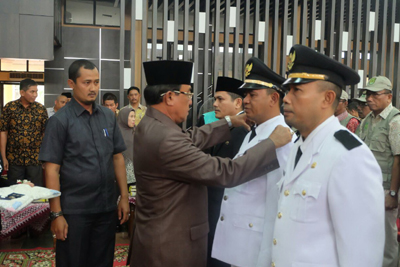  Bupati HM Wardan Inhil Lantik 13 Pejabat Eselon III dan IV